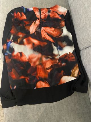 Camisa CO Estampada Floral Negra Naranja