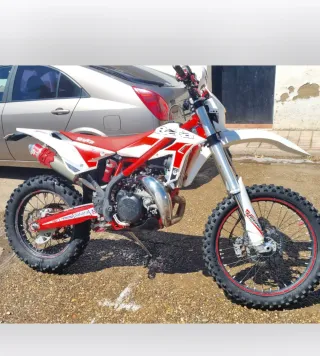 Beta Xtrainer 300 2T, año 2015, 5500km