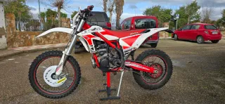 Beta Xtrainer 300 2T, año 2015, 5500km