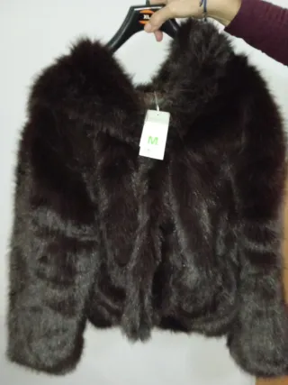 Abrigo pelo sintético marrón M
