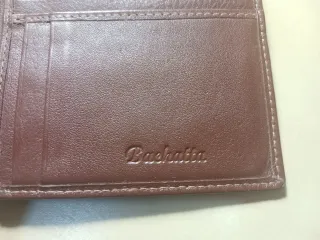 Cartera de hombre de piel marrón