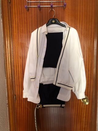 Traje de comunión niño azul marino y blanco