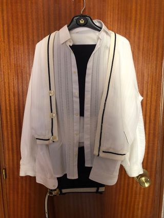 Traje de comunión niño azul marino y blanco