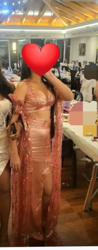 Vestido de boda rosa y