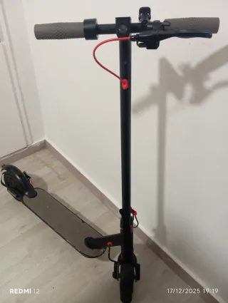 Patinete Eléctrico MK083 no tiene cargador