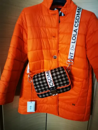 Chaquetón acolchado naranja Lola Casademunt