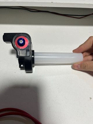 Puño Acelerador Corto Moto Cable Rojo y negro