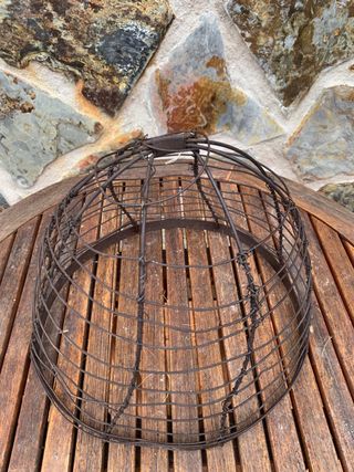 Rejilla antigua de brasero de metal