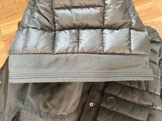 Abrigo REVERSIBLE de Plumas/impermeable. IMPECABLE