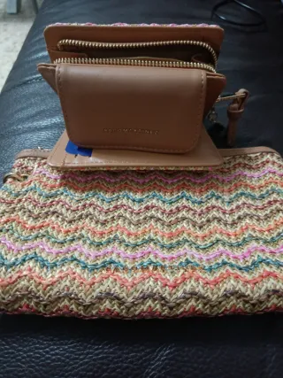 Monedero y neceser tejido multicolor