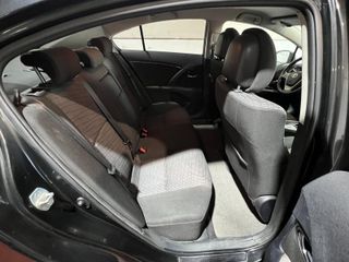 Toyota Avensis 120D 2011