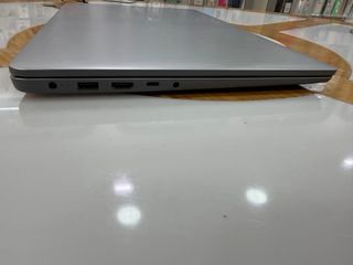 Portátil Lenovo 15ALC7 AMD R7 16GB RAM 512GB SSD