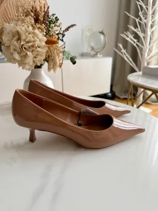 Zapatos charol tacon bajo 39