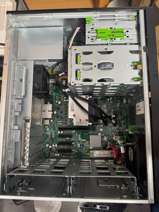 Servidor pc  Fujitsu TX1310 m5 nuevo
