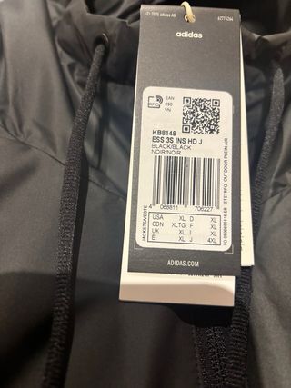 Plumífero Adidas negro con capucha
