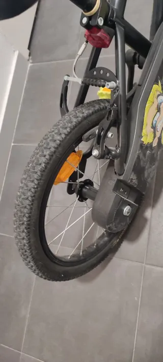 Bicicleta Btwin 16 Negra y verde lima