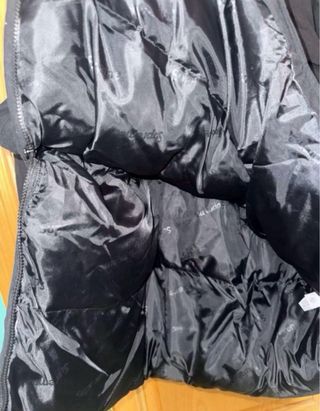 Abrigo Supreme Negro con Capucha