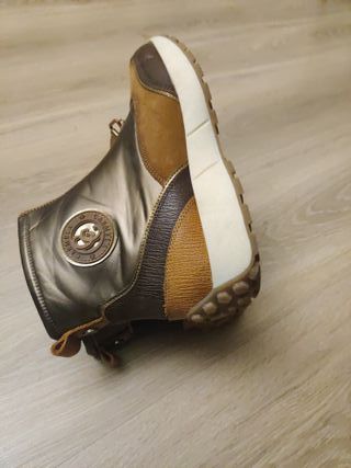 Botines marrones y dorados talla 40