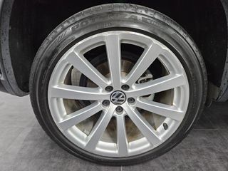 VOLKSWAGEN Tiguan 2.0 TDI Tiptronic R-Line 4motion