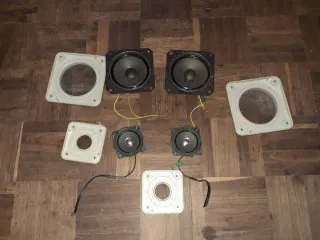 Lote altavoces 2 de 10w 8 ohnios y 2 6w 8 ohnios.