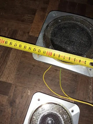 Lote altavoces 2 de 10w 8 ohnios y 2 6w 8 ohnios.