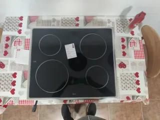 Encimera de cocina TEKA vitrocerámica bordes acero