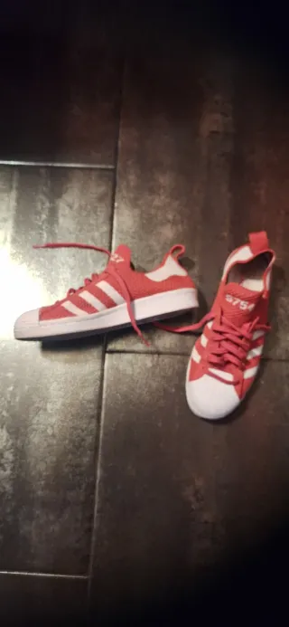 Zapatillas Adidas Superstar Rojas y Blancas