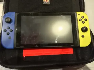 Nintendo Switch Azul/Amarillo + Juegos
