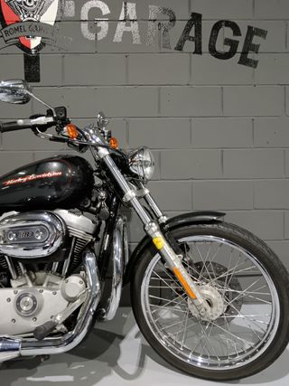 Harley Davidson 883 Custom