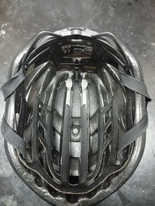 Casco ABUS Airbreaker Negro/Dorado talla M