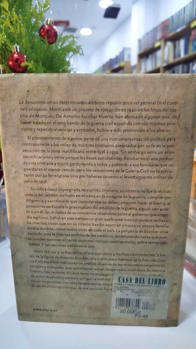 Entre la cruz y la república