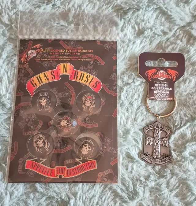 Pack Button Badge Set e Porta-chaves 1/2