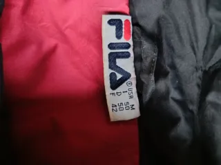 Parka Fila Vintage Negra y Roja