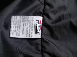 Parka Fila Vintage Negra y Roja