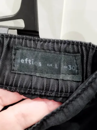 Bermudas cargo Lefties negros