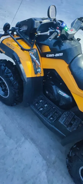 Can-Am Outlander 800R MAX Atv quad