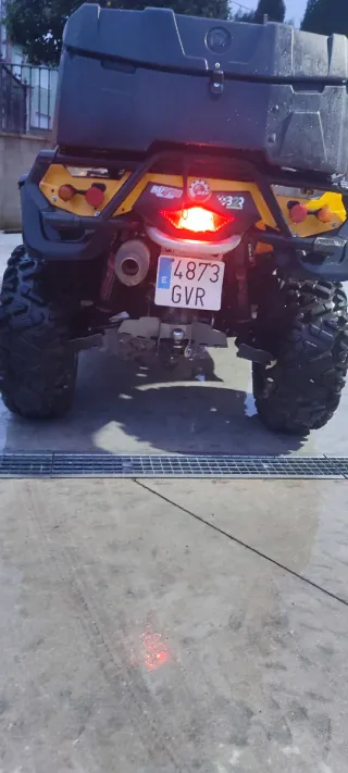Can-Am Outlander 800R MAX Atv quad