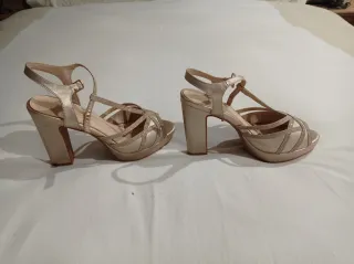 Zapatos de fiesta dorados tacón plataforma