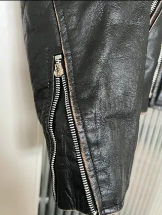 Chupa/chaqueta cuero T.L/M (medidas en texto)