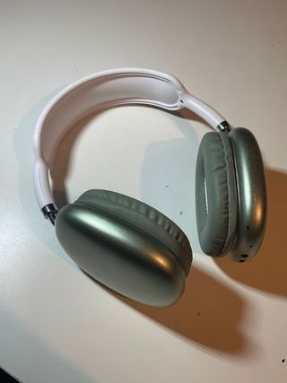 Cascos Inalámbricos Plata y Blanco