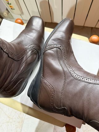 Botas de piel marrones