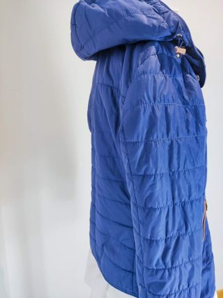 Cazadora azul Massimo Dutti con capucha