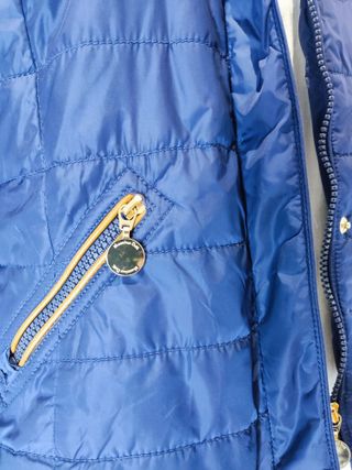 Cazadora azul Massimo Dutti con capucha