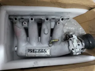 Colector Admisión Skunk2 K20/K24 con Mariposa 70mm