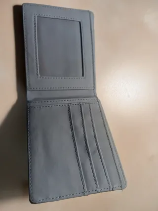 Cartera de hombre gris