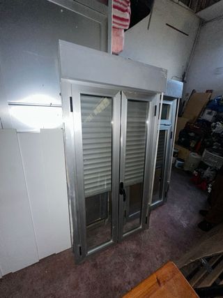 Puerta y ventanas de aluminio