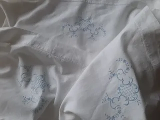 Lenzuolo con 2 federe ricamate metà '900