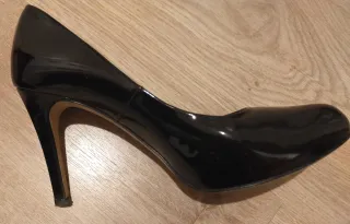 Zapatos Gloria Ortiz charol negros Talla 40