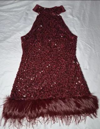 Vestido fiesta lentejuelas y plumas