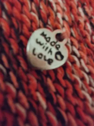 Suéter rojo de manga larga